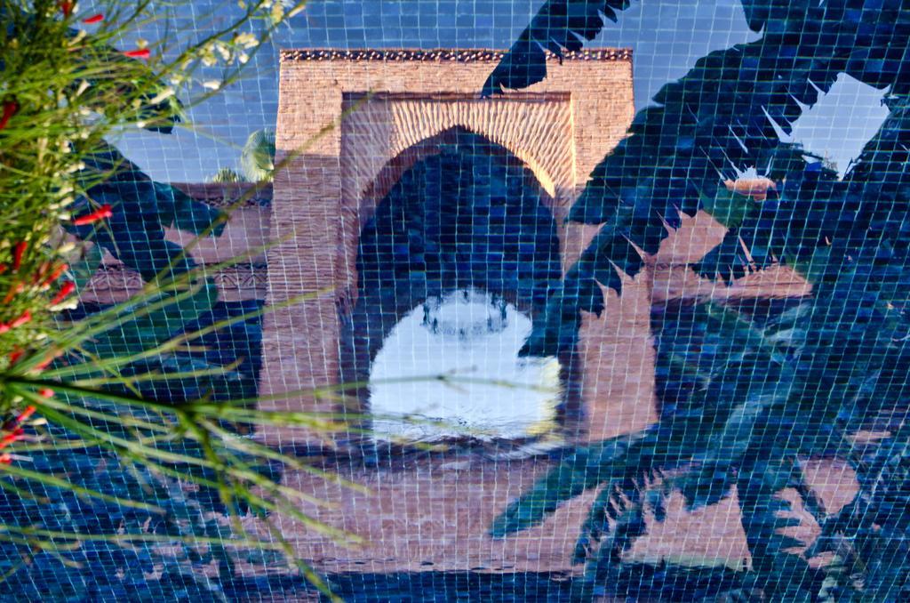 Tigmiza Boutique Hotel & Spa Ouled Jelal Dış mekan fotoğraf The window of the palace