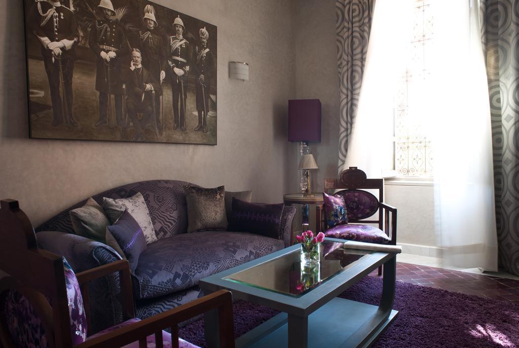 Tigmiza Boutique Hotel & Spa Ouled Jelal Dış mekan fotoğraf A living room in a Moroccan riad